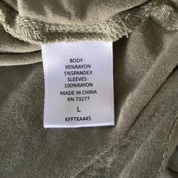 Baseball style olive green top Large - Picture 7 of 7